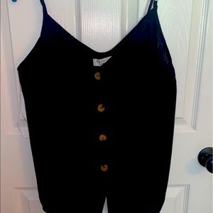 NWT linen buttonup top. Medium